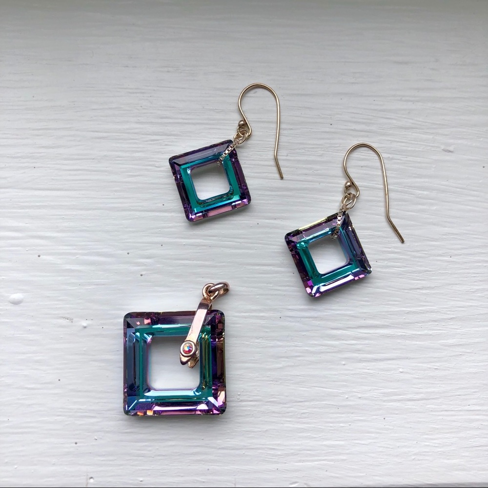 Crystal earrings & Pendant